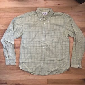 Men’s Original Penguin button up casual Oxford.